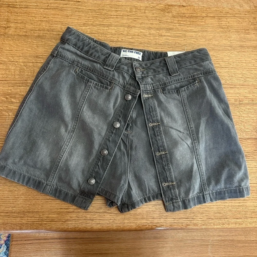 We The Free People NWT Midnight Sun Midrise Skort Sz 31, 16” waist